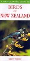 Moon : A Photographic Guide to the Birds of New Zealand :